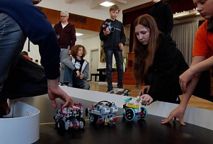 Молодые инженеры померились силами на чемпионате «Робототехника Даугавпилс 2024» (видео)