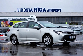 E-Car auto noma lidostā “Rīga” (RIX)