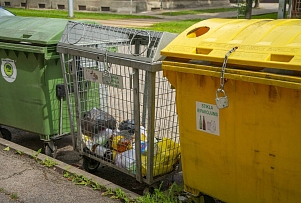 Есть вопрос: можно ли во дворе многоквартирного дома перенести контейнеры для мусора?