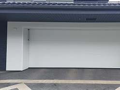 Balti Hormann siltinātie industriālie vārti