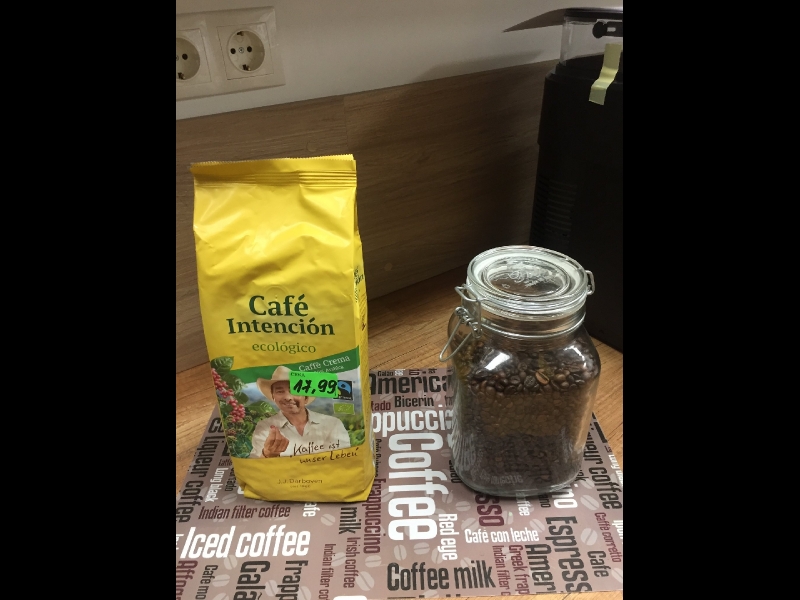 Pupiņu kafija, kafijas automātu tirdzniecība