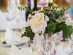 Kāzu florists Zelta zieds