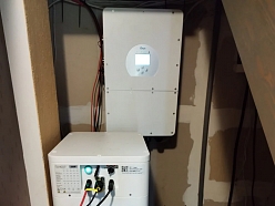 Mājas elektroenerģijas akumulatoru sistēma ar invertoru