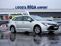 Auto noma Rīgas lidostā