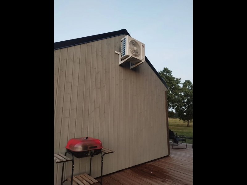 Āra kondicioniera bloka montāža uz ēkas sienas