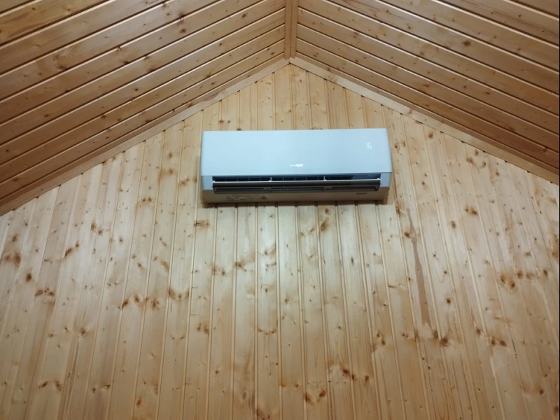 Iekštelpu kondicionēšanas sistēma koka interjerā