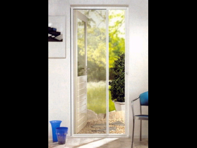 Pretinsektu tīkli mājām