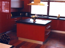 Modernas virtuves mēbeles