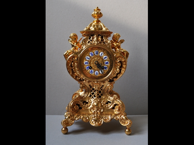 Zeltīts 19.gs. galda pulkstenis - restaurēts