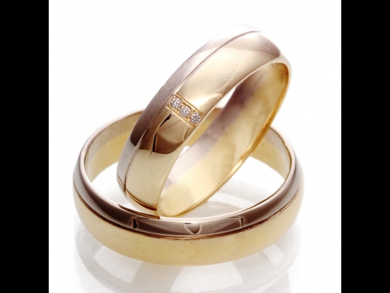 Zelta laulību gredzeni pēc pasūtījuma