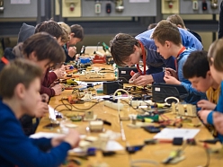 Elektronisko modelīšu būvēšana Rīgas Tehniskajā koledžā