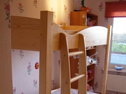 Bērnu divstāvu gultas