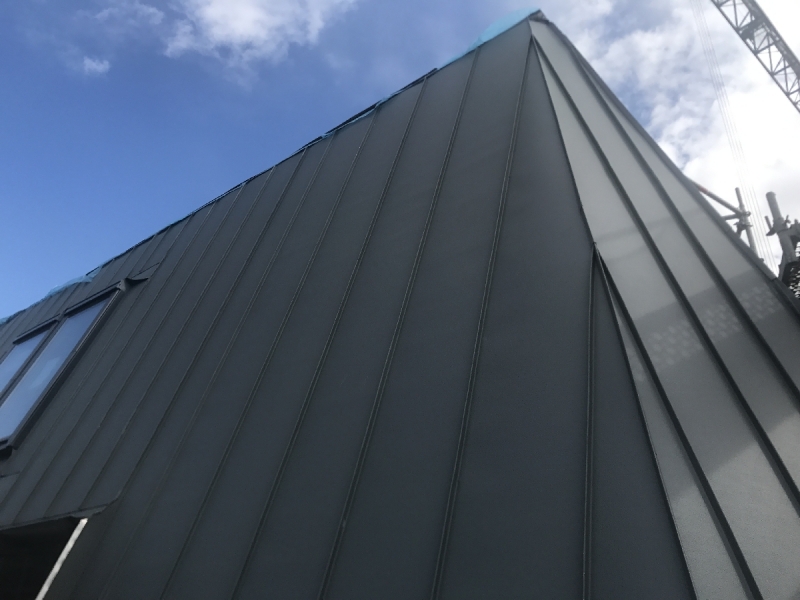 Metāla valcprofila fasāde