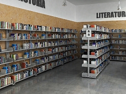 Bibliotēku plaukti