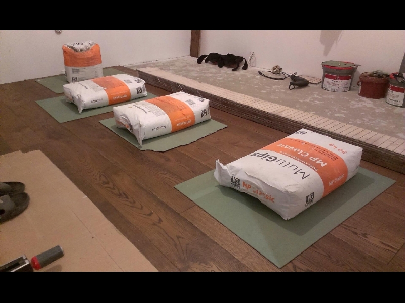 Profesionāla ozola un oša koka grīdu un parketa ieklāšana, restaurācija, tirdzniecība. Ražots Latvijā.