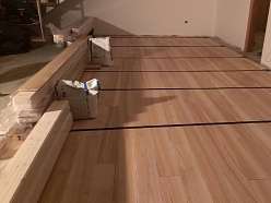 Profesionāla ozola un oša koka grīdu un parketa ieklāšana, restaurācija, tirdzniecība. Ražots Latvijā.