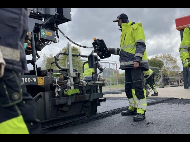 Ceļu būve, asfaltēšana