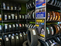 Auto riepu tirdzniecība