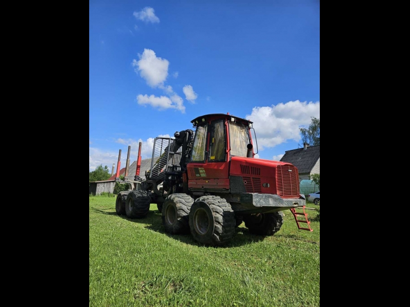 Kokmateriālu pievešana ar forvarderi - efektīva mežizstrāde Rēzeknes novadā