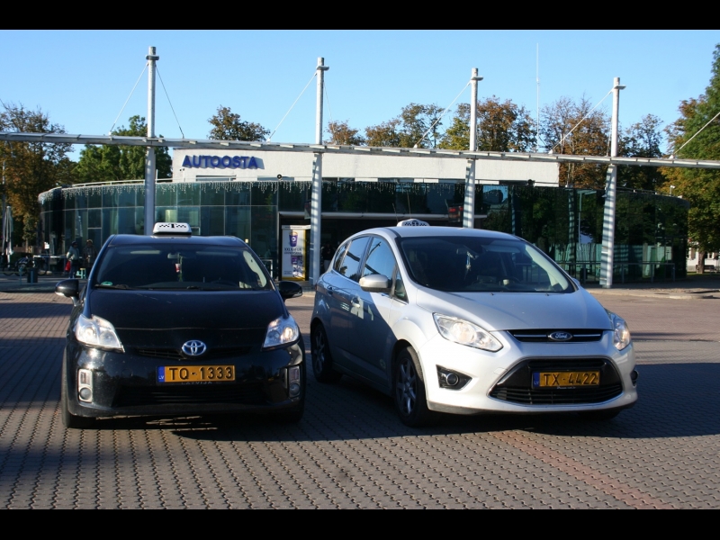 Kurjerpasta un preču piegādes ar Ventspils Taxi