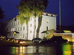 Viesnīca naktsmājas lēta viesnīca viesu nams Valmiera Valmierā. Vidzemes viesnīca