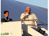 Pāvests Francisks devies savā pirmajā vizītē uz Āfriku, kur apmeklēs Keniju, Ugandu un Centrālāfrikas Republiku.