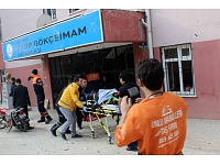 Turcijas pilsētā Kilisā kādas skolas pagalmā trāpījis mīnmetēja šāviņš, nogalinot vienu un ievainojot trīs cilvēkus. Domājams, ka šāviņš raidīts no Sīrijas.