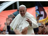 Pāvests Francisks, ierodoties Polijā uz Pasaules jauniešu dienām, trešdien, 27.jūlijā paziņojis, ka pasaule atrodas karastāvoklī, taču tas nav reliģisks karš. Foto: AFP/LETA
