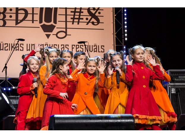 "Knīpas un knauķi"/ “BILDES 2018"/ Foto: Inese Grizāne/ "Bilžu biroja" arhīvs