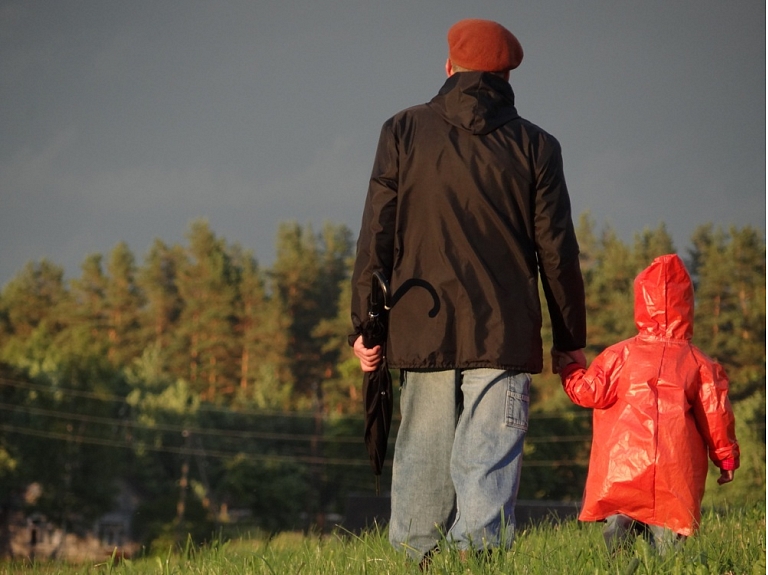 Šogad Latvijā adoptēti 164 bērni. Pamatīgi sarucis uz ārvalstīm adoptēto bērnu skaits.