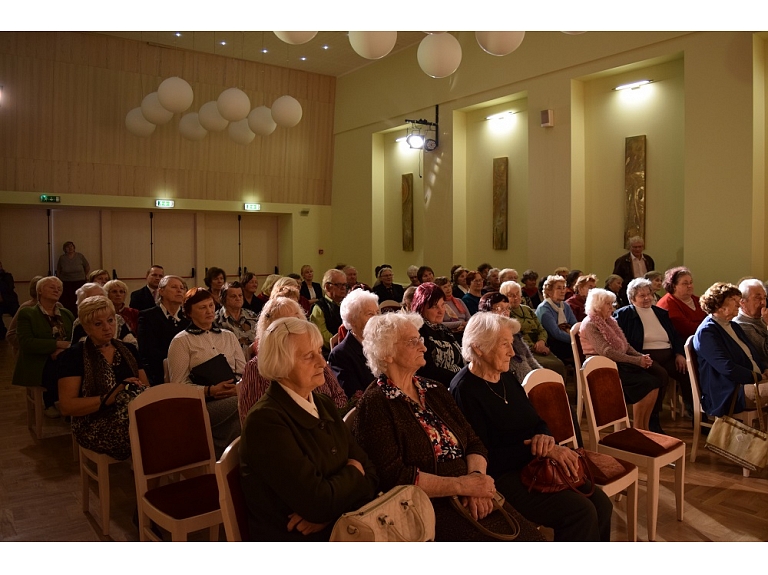 Publicitātes foto