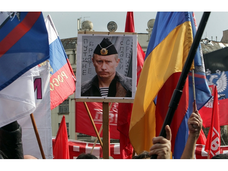 Vairāk nekā puse Krievijas iedzīvotāju uzskata, ka komunistiskais tirāns Josifs Staļins bijis 