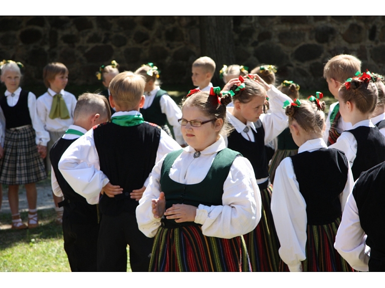 Agnese Sēne, Sanda Vītola/ Valmiera24.lv praktikantes