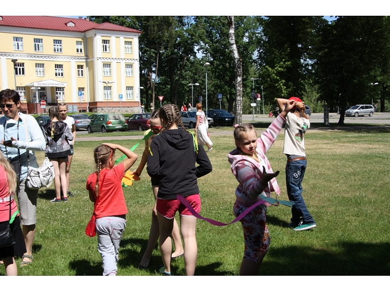 Agnese Sēne, Sanda Vītola/ Valmiera24.lv praktikantes