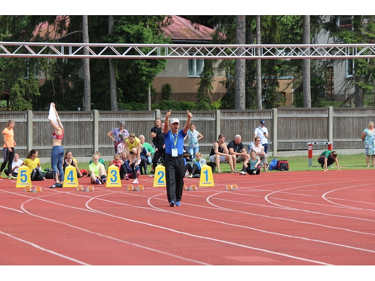 Dāvis Strazds, Aija Dekterova/ Valmiera24.lv