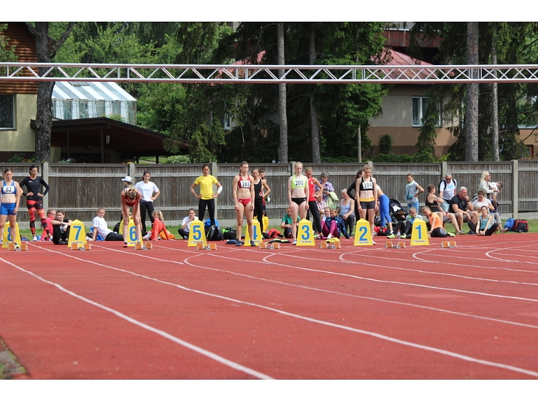 Dāvis Strazds, Aija Dekterova/ Valmiera24.lv