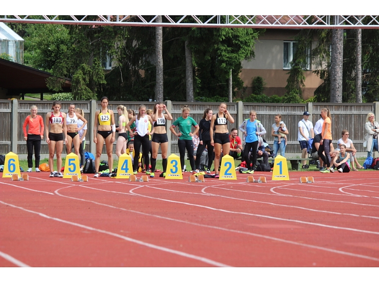 Dāvis Strazds, Aija Dekterova/ Valmiera24.lv