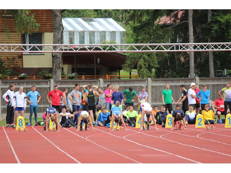 Dāvis Strazds, Aija Dekterova/ Valmiera24.lv