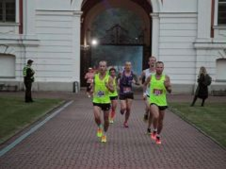 Jēkabpils sportisti "Skrien Latvija" 4.posmā Jelgavā