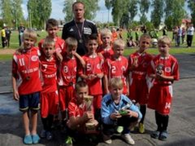 Balvos aizvadīts bērnu futbola festivāls "Balvi open cup"