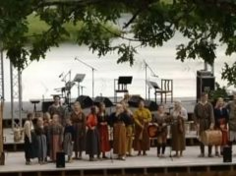 Dikļos skan folkloras festivāls "Baltica"