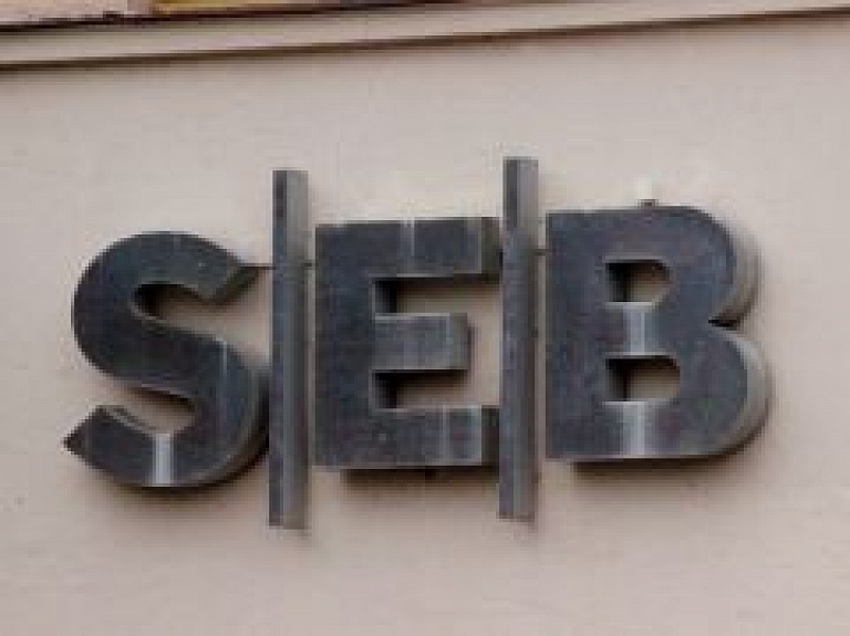 "SEB banka" kredītsaistībām piemēro negatīvas bāzes procentu likmes