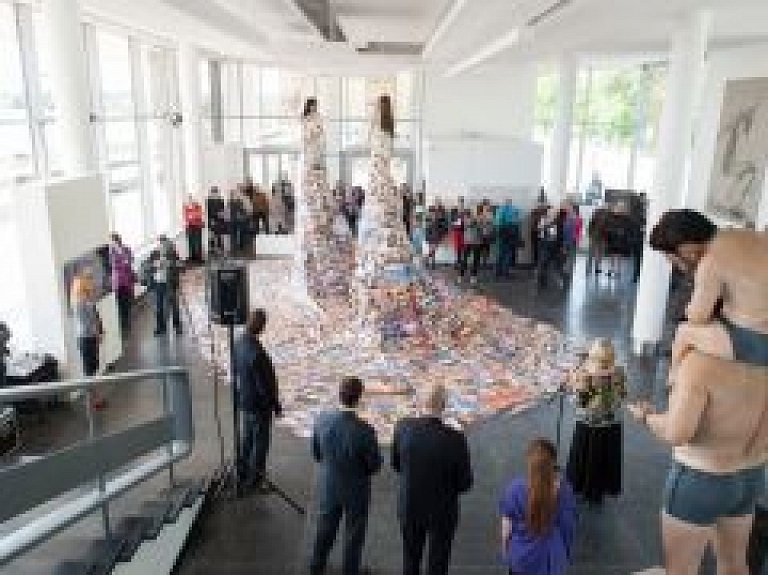 Jūrmalā atklāta Eiropā unikāla laikmetīgās mākslas telpa "Mākslas stacija Dubulti"