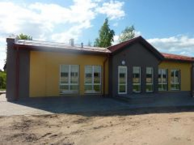 Būvvalde pieņem Smiltenes tehnikuma jauno veterināro klīniku