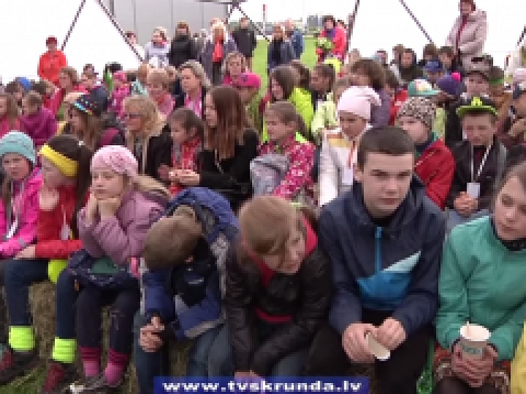 Skrundas TV: 3.Vislatvijas mazpulku salidojums Padurē