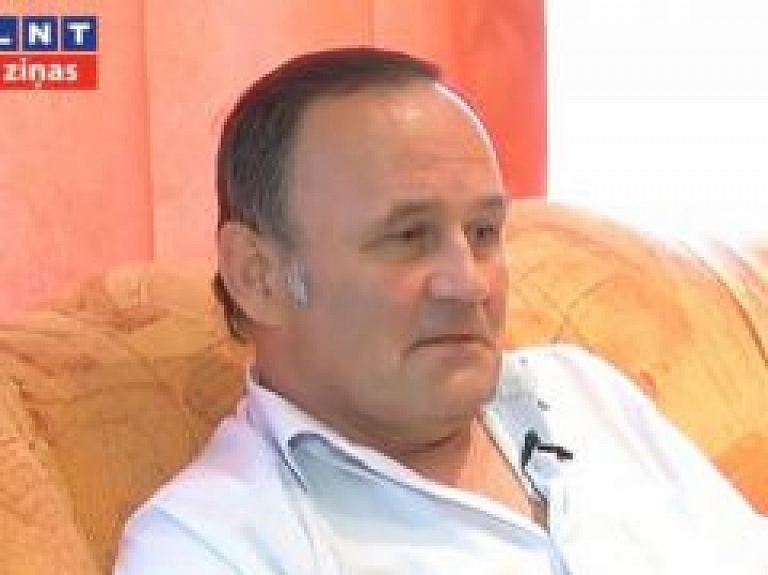 Limbažu ģimnāzijas vēstures skolotājam darbs nebūs jāpamet