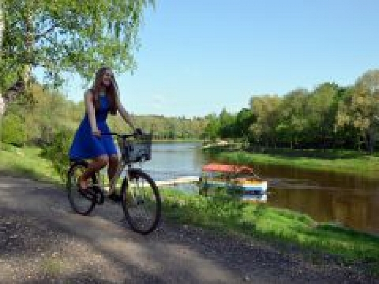 Valmierā pirmo reizi notikusi velosipēdistu skaitīšana