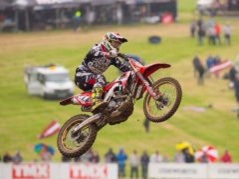 Karro piedalās Eiropas motokrosa čempionāta Anglijas posmā