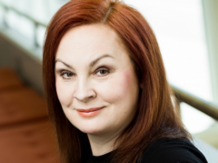 Jubileju svin Valmieras teātra aktrise Ilze Pukinska