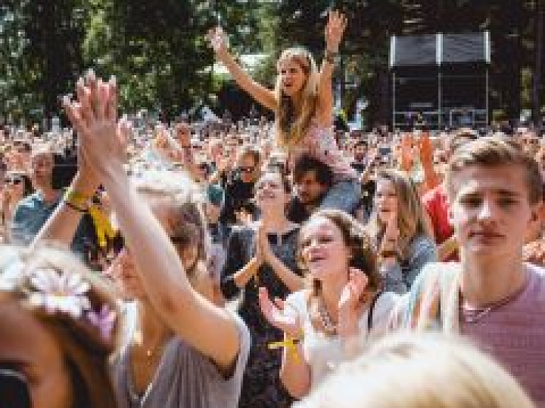 Kopumā slimnīcās nogādāti 15 "Positivus" apmeklētāji